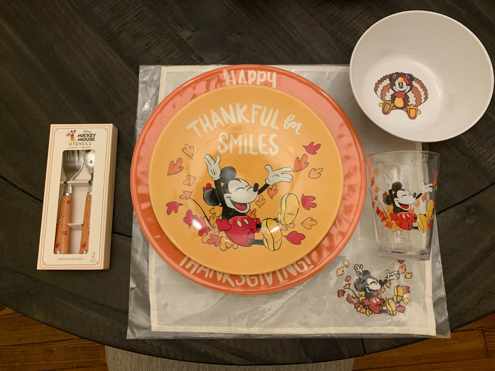 Pottery Barn disney  Mickey Mouse Bowl holiday Thanksgiving gift school kid new