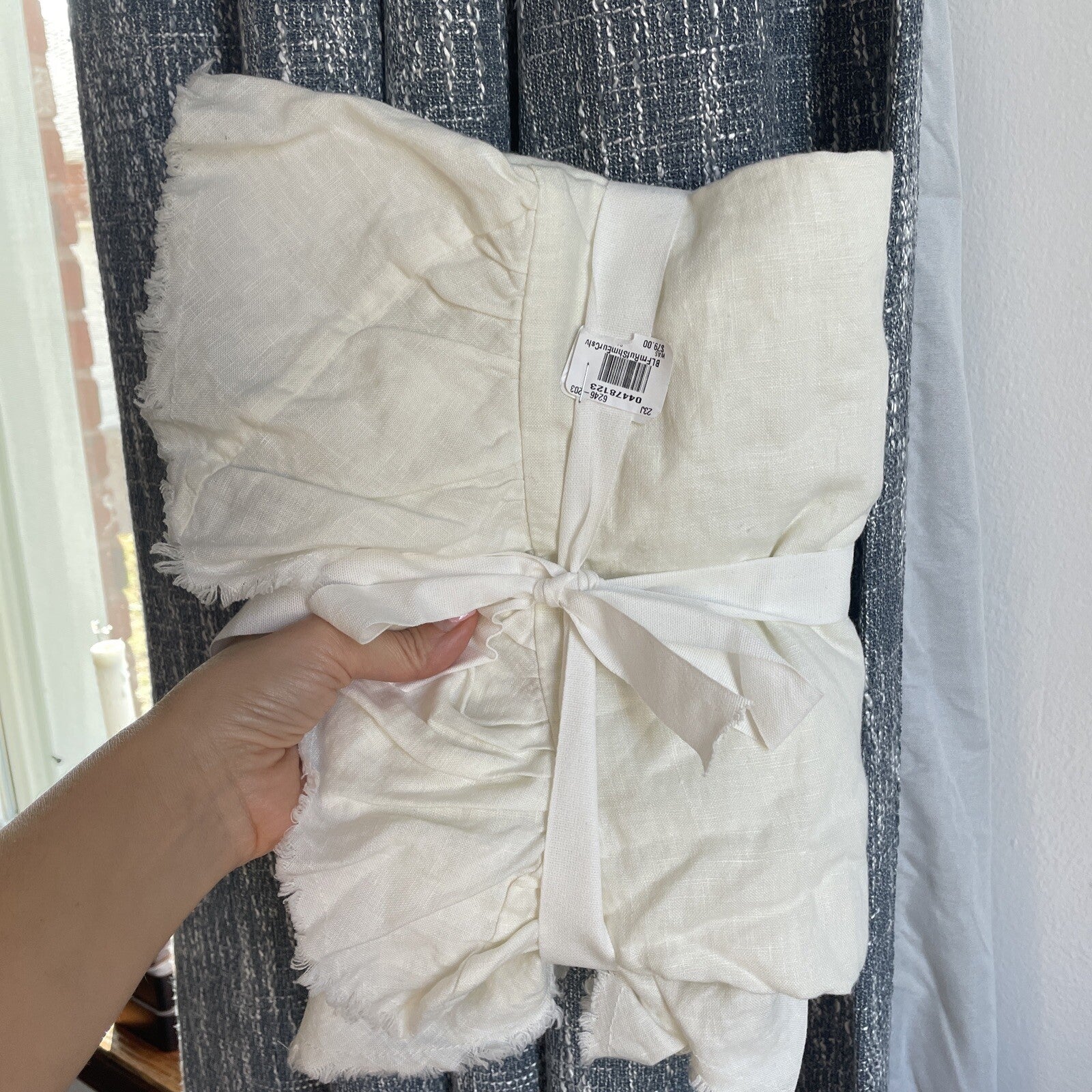 Pottery Barn Belgian flax Linen ruffle PILLOW SHAM Ivory holiday gift party .