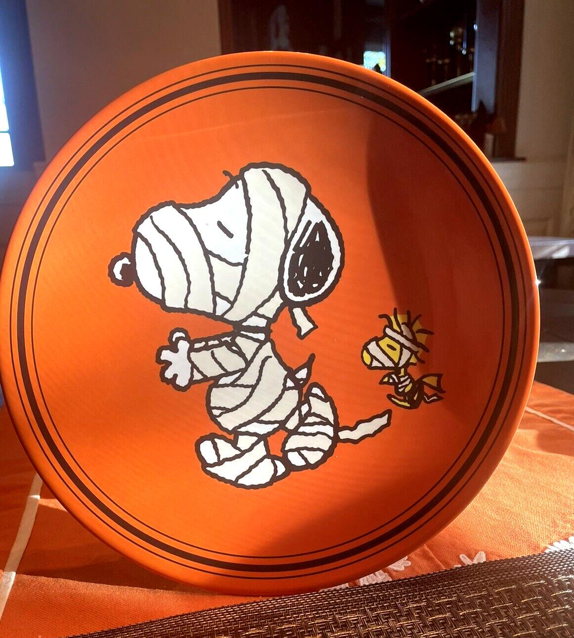 Pottery Barn Snoopy Plate Peanuts Halloween holiday Disney party school kids [