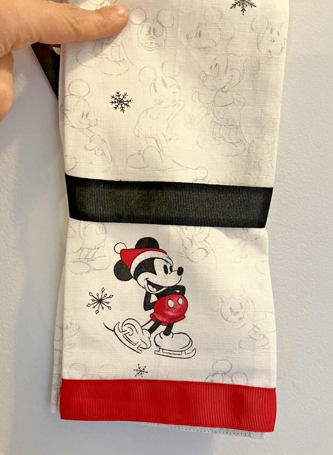 Pottery barn holiday Christmas Mickey Mouse hand towel Kitchen guest Disney kid