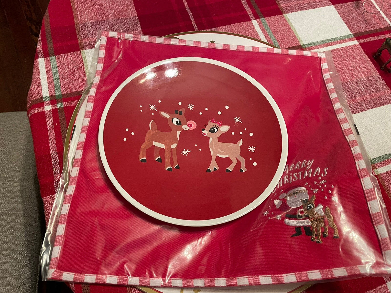 Pottery Barn Disney holiday DINNER SET PLATE Rudolph Santa gift Christmas kid