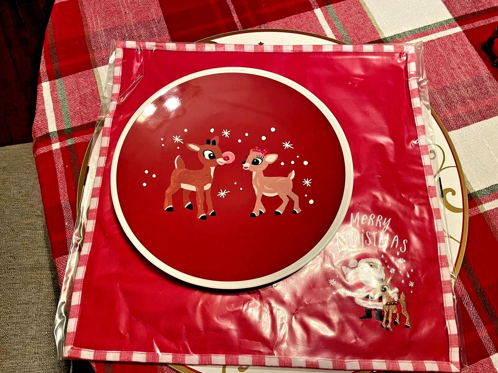 Pottery Barn Disney holiday DINNER SET PLATE Rudolph Santa gift Christmas kid