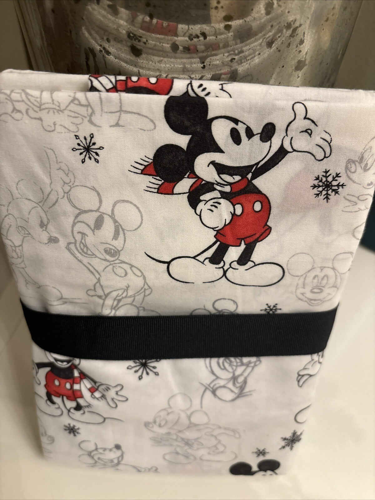 Pottery Barn Mickey Mouse Christmas pillowcase Holiday gift Disney school SET `