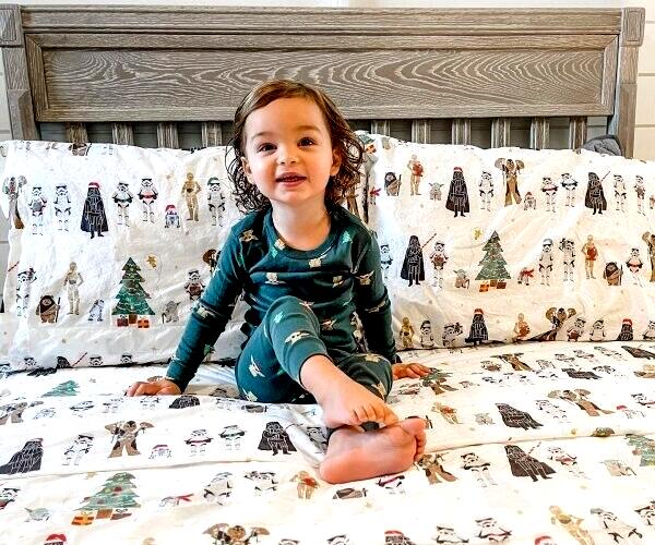 Pottery Barn holiday PILLOWCASE Star Wars Christmas Solo party gift space a
