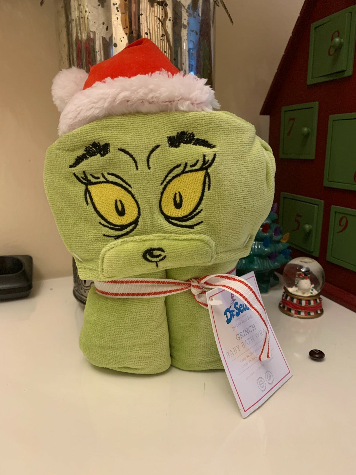 Disney Pottery Barn GRINCH Christmas holiday bath wrap towel school gift Seuss b