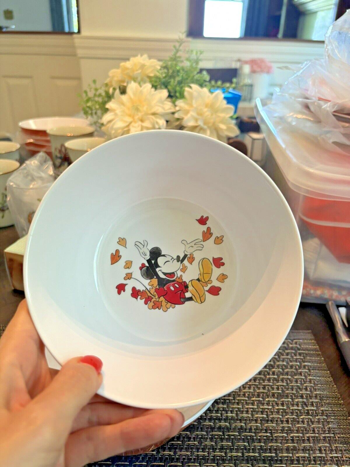 Disney Pottery Barn Mickey Mouse Bowl holiday party Thanksgiving school Set 4 a