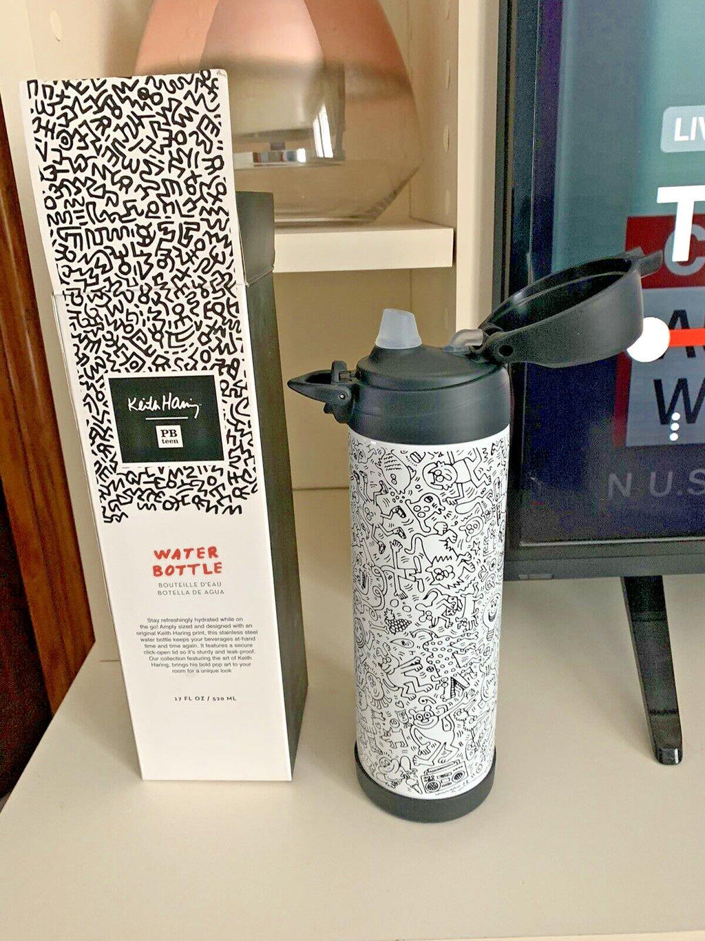 Pottery barn school Keith HAring WATER BOTTLE LARGE cartoon Travel comic boy .