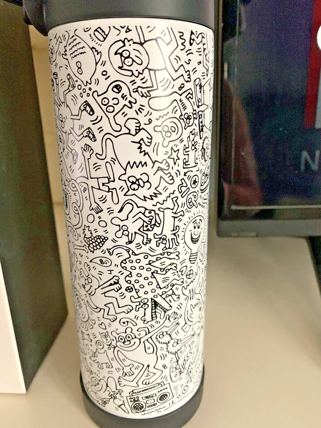 Pottery barn school Keith HAring WATER BOTTLE LARGE cartoon Travel comic boy .