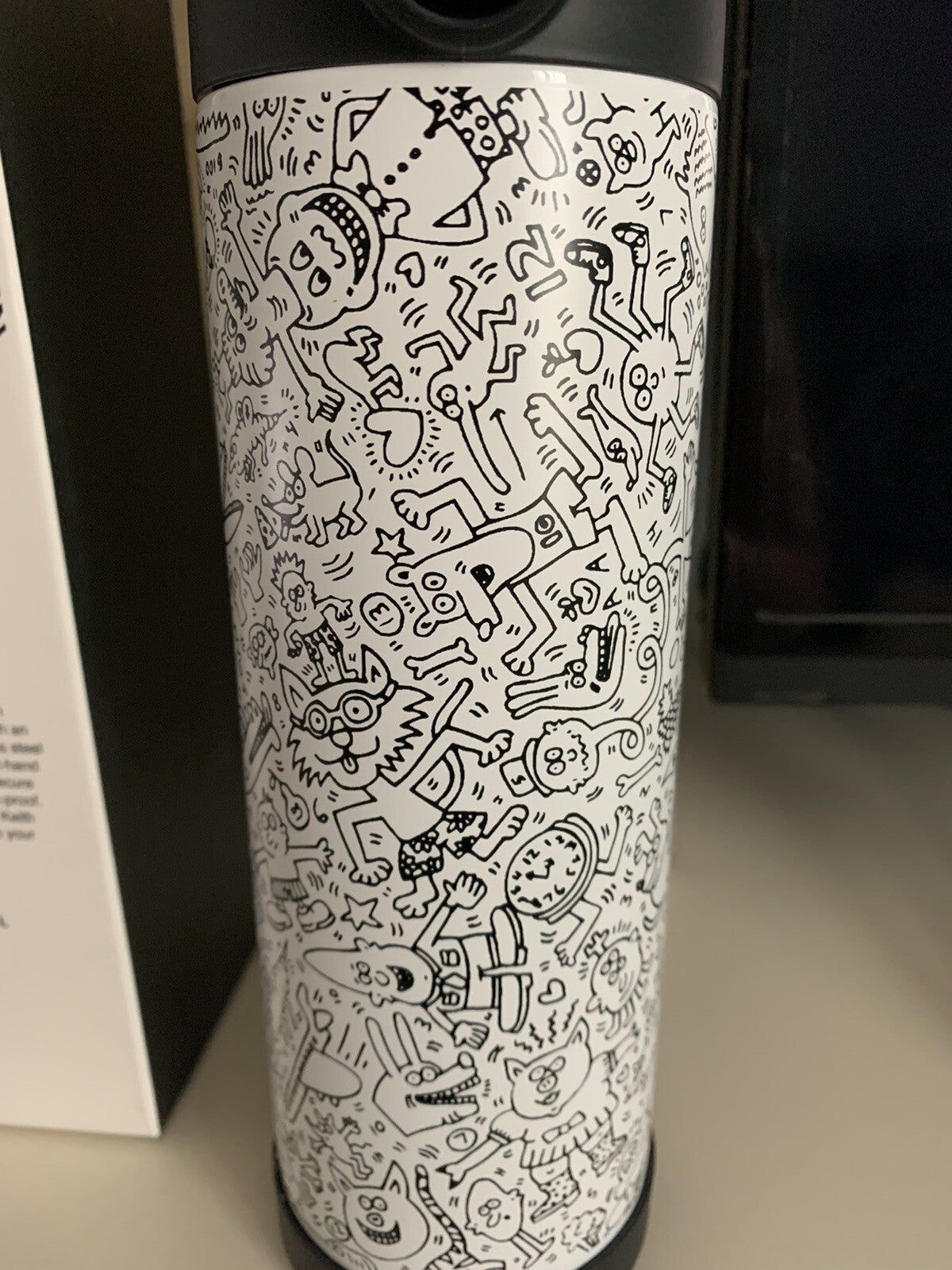 Pottery barn school Keith HAring WATER BOTTLE LARGE cartoon Travel comic boy .