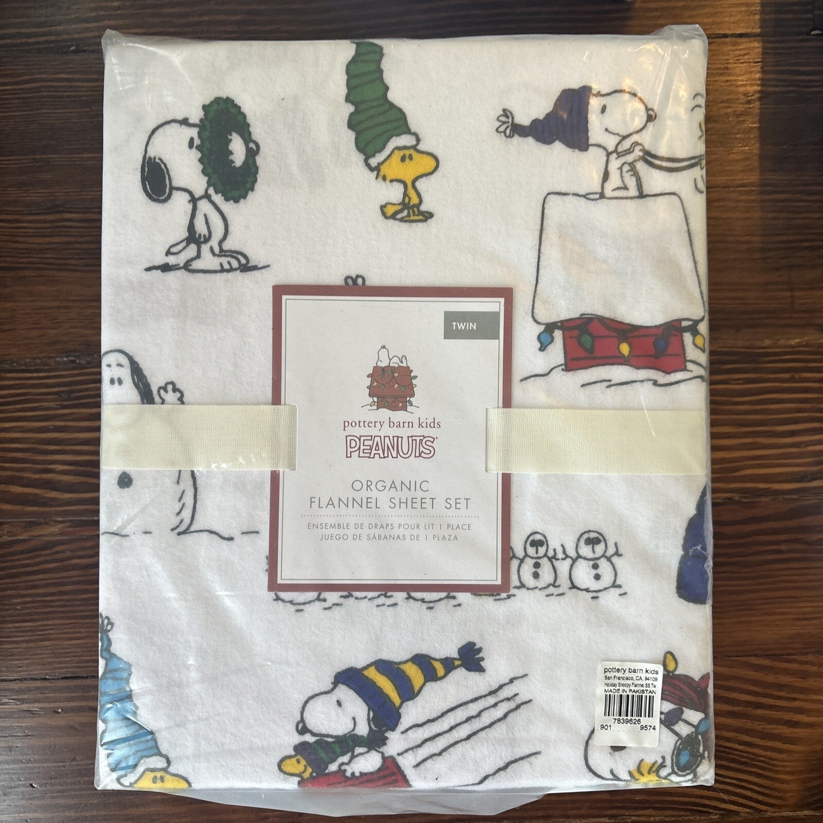Pottery Barn Snoopy Peanuts Twin Sheet Set Christmas School Holiday Disney kid -
