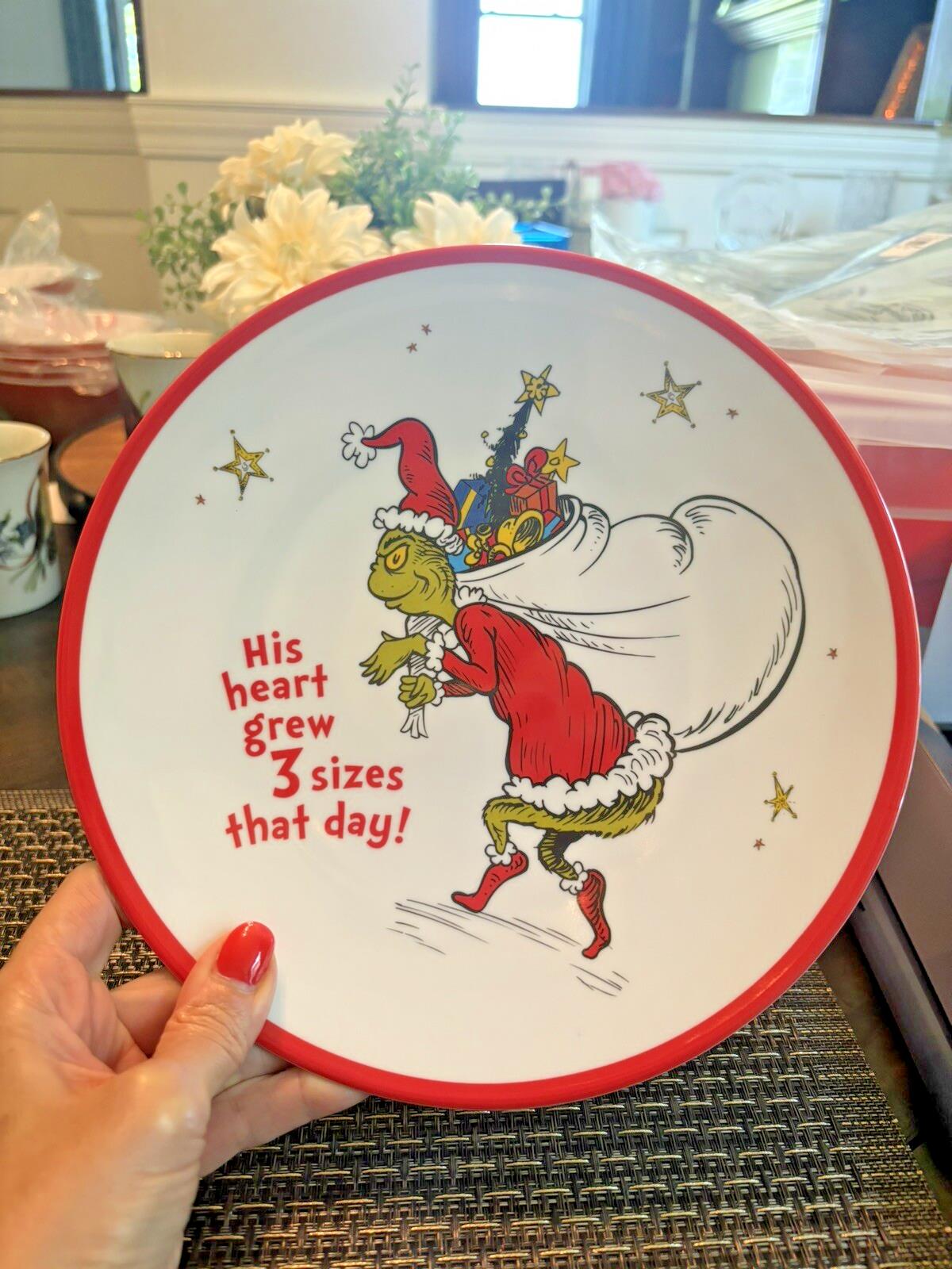 Pottery Barn Dinner set GRINCH Seuss Disney holiday Christmas party Plate kid