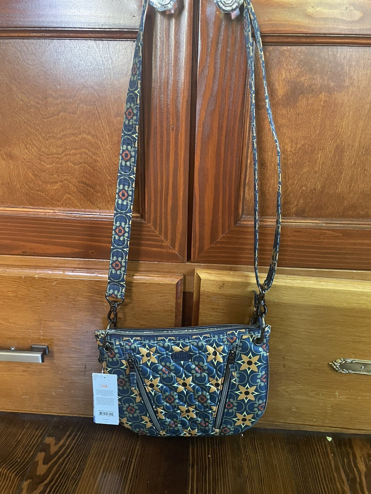 LUG Purse  Disney handbag crossbody Spring yellow gold Holiday Birthday ??Gift [